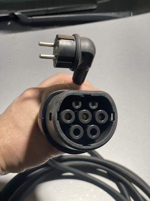 Зарядний пристрій Мерседес оригінал