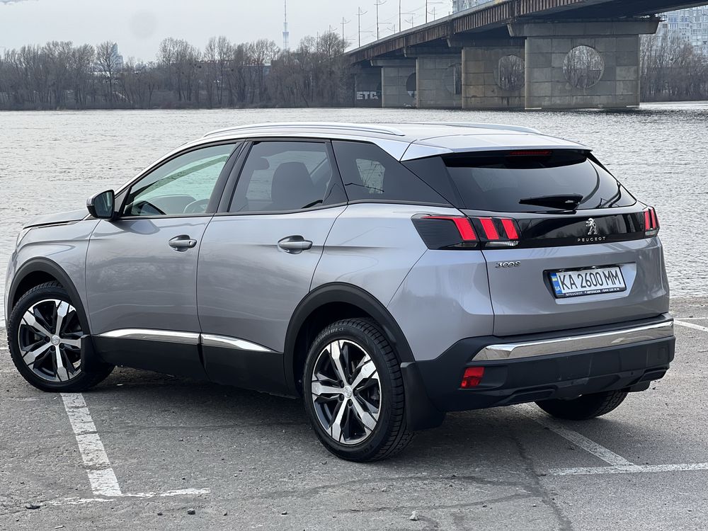 Peugeot 3008 Official