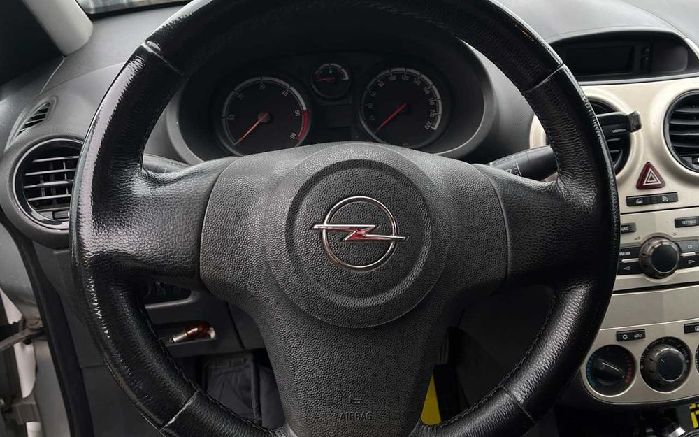 Opel Corsa  2010