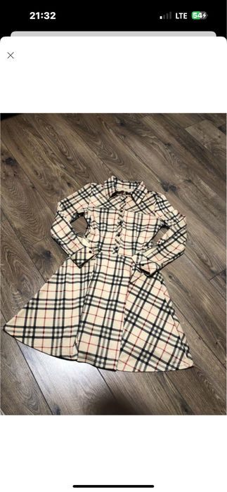 Стильна сукня на гудзиках