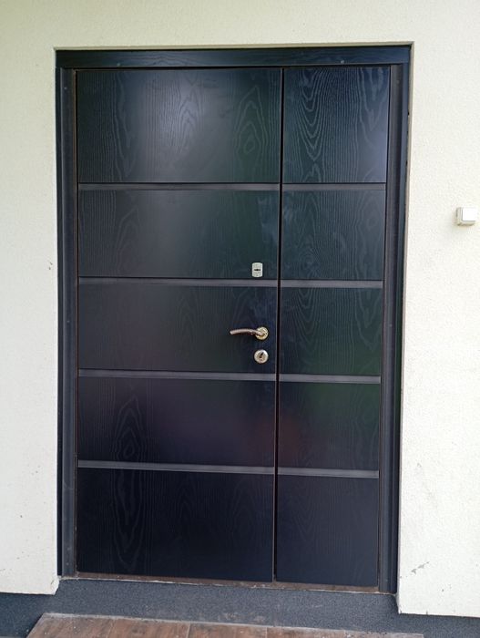 Заміна дверних накладок