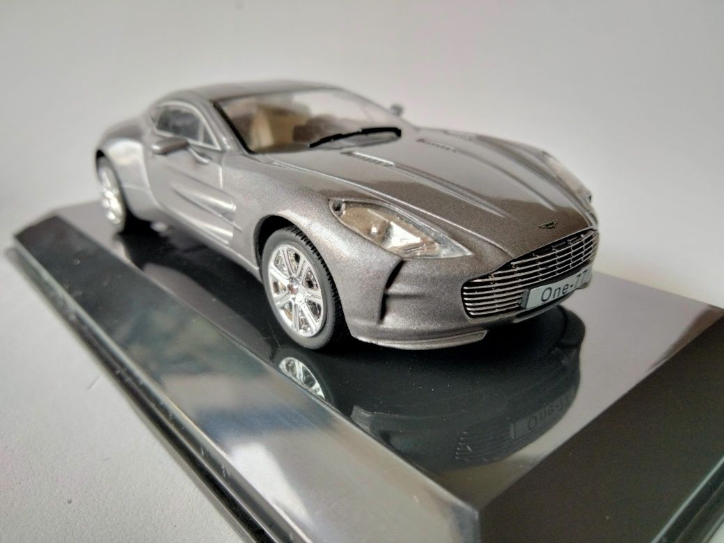 1/43 Aston Martin One-77 (2009)