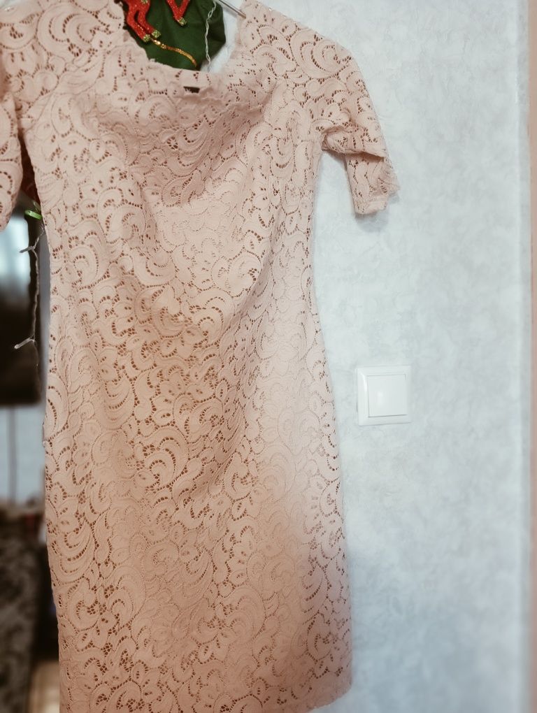 Платье женское светло-персиковое