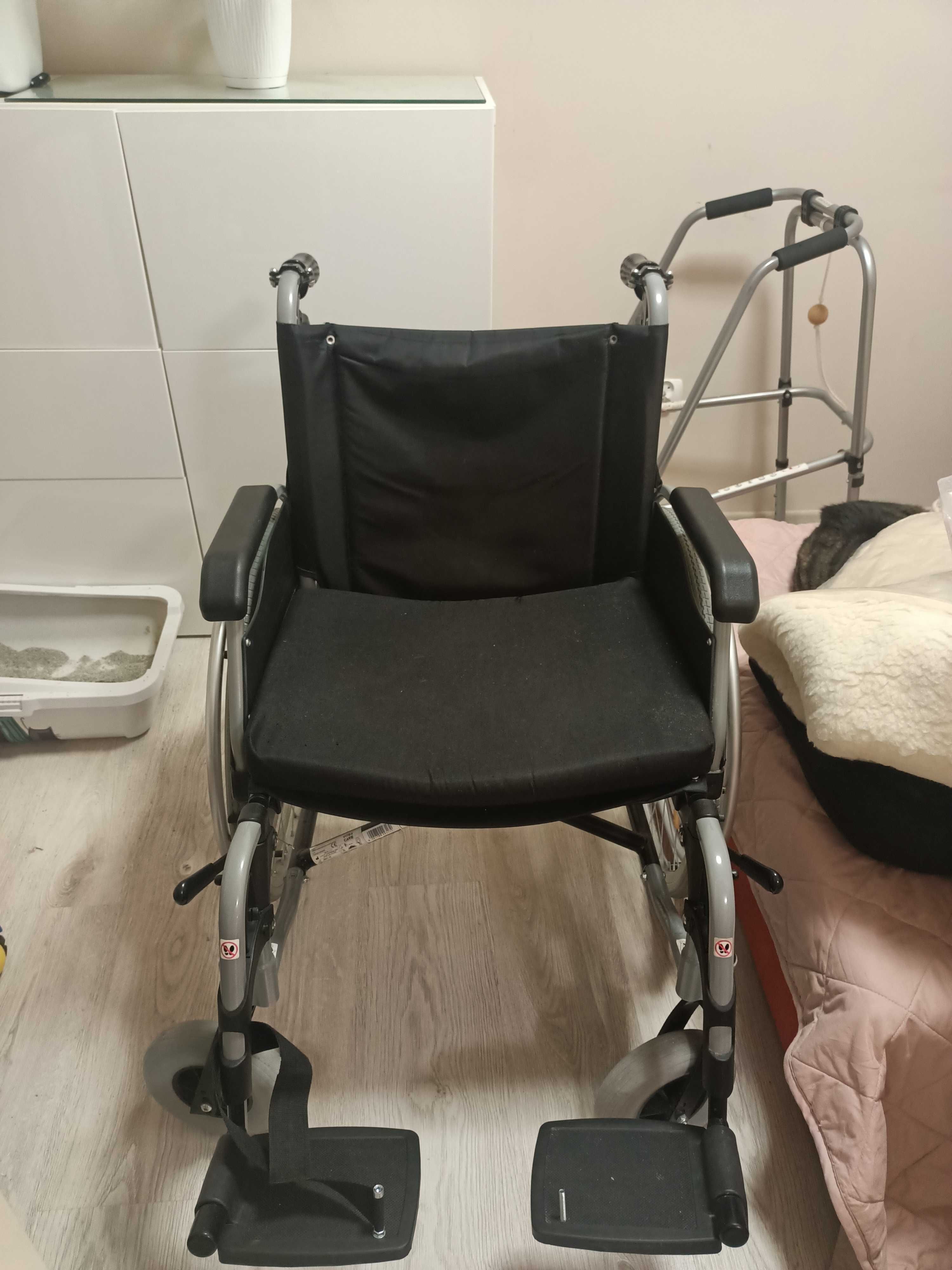 wózek inwalidzki aluminiowy, 6 m-cy + pas podtrzymujący