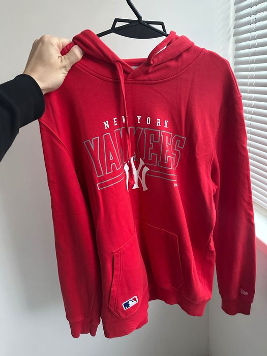 Продам Оригінальну кофту New Era червоного кольору розмір L