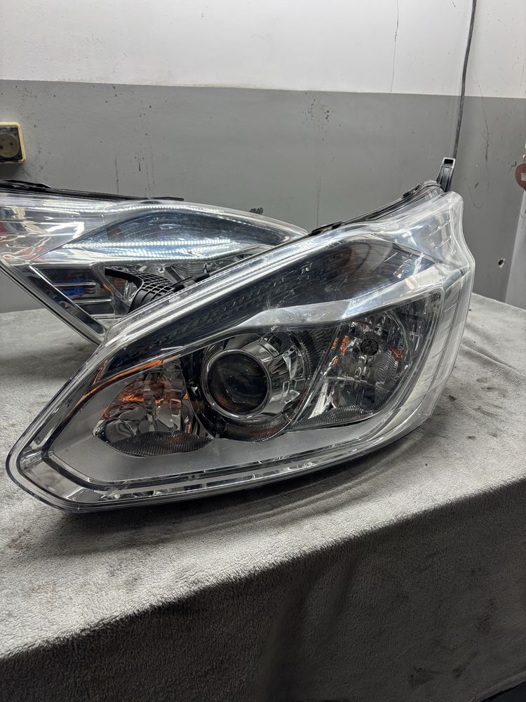 Ford transit custom 12-18 lampa przód Eu