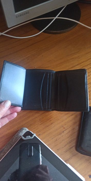 Carteiras em pele para homem