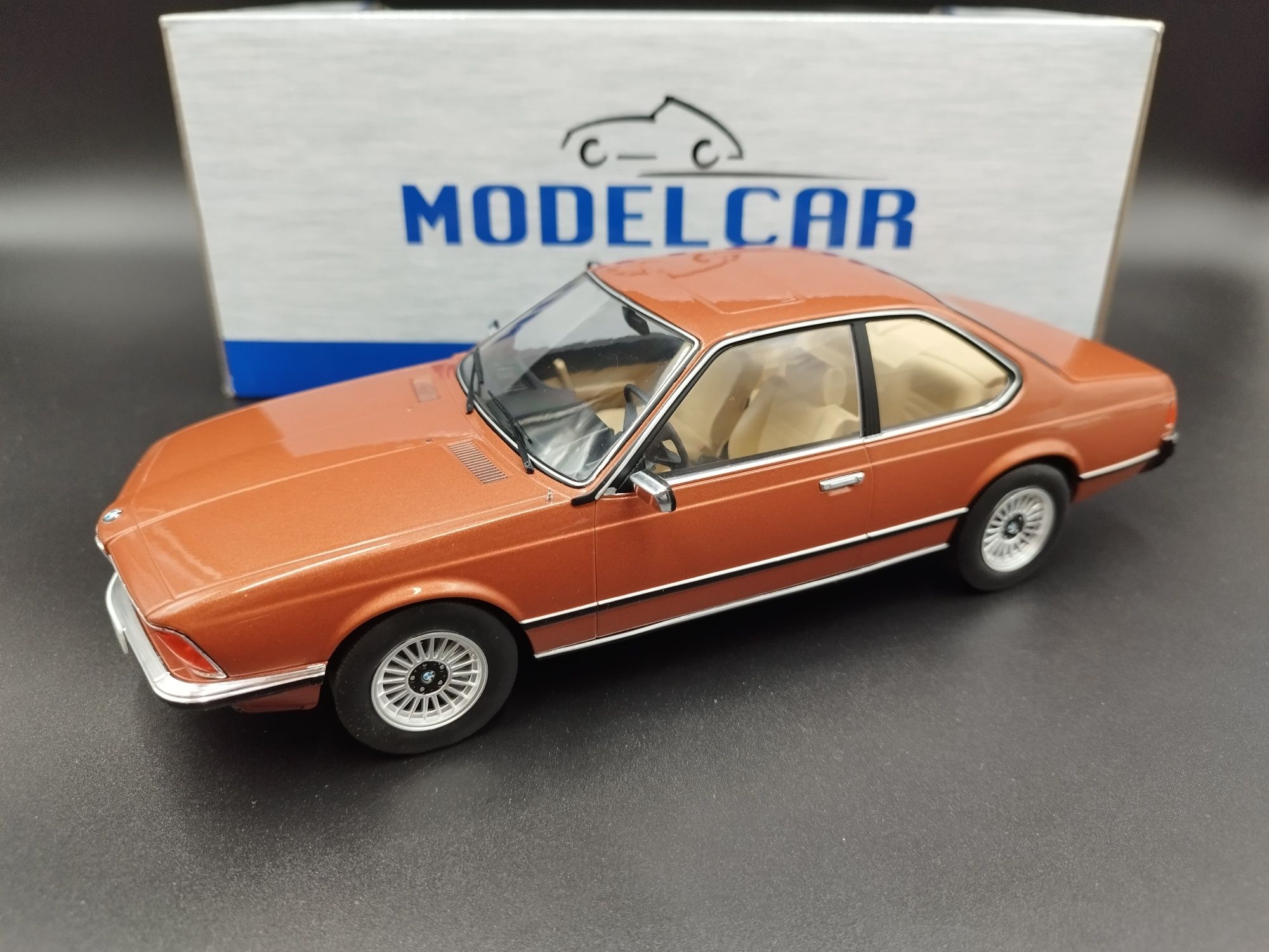 1:18 MCG 1976 BMW 633 E24 model nowy brązowy