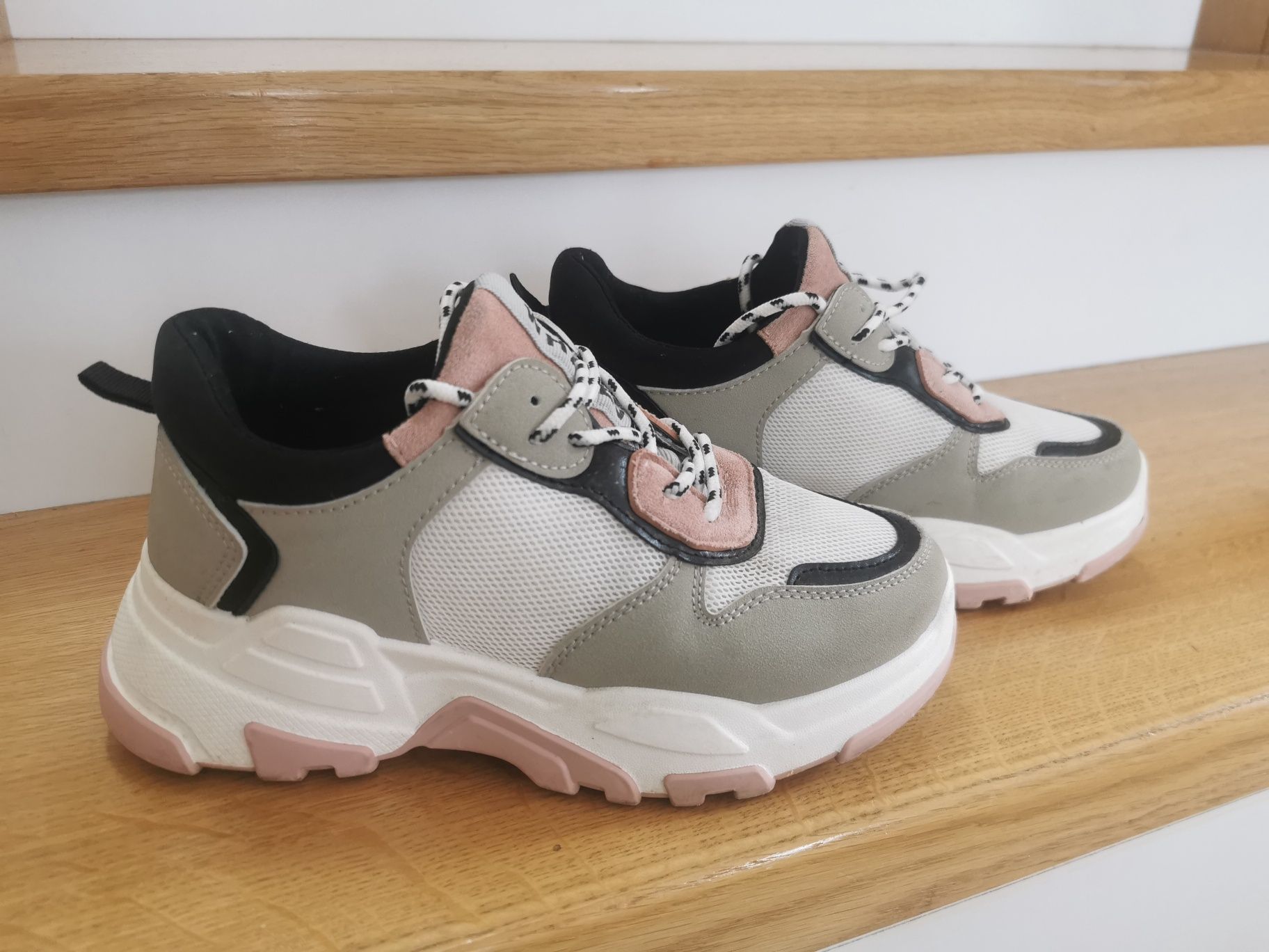 Buty sportowe r 36