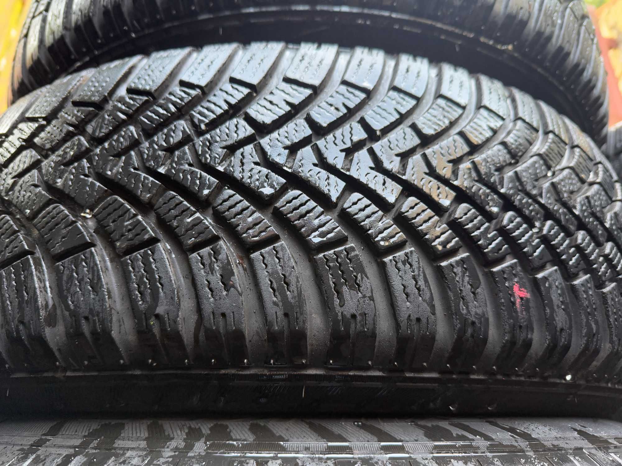 Komplet Falken Eurowinter HS01 SUV 215/65r17 99H