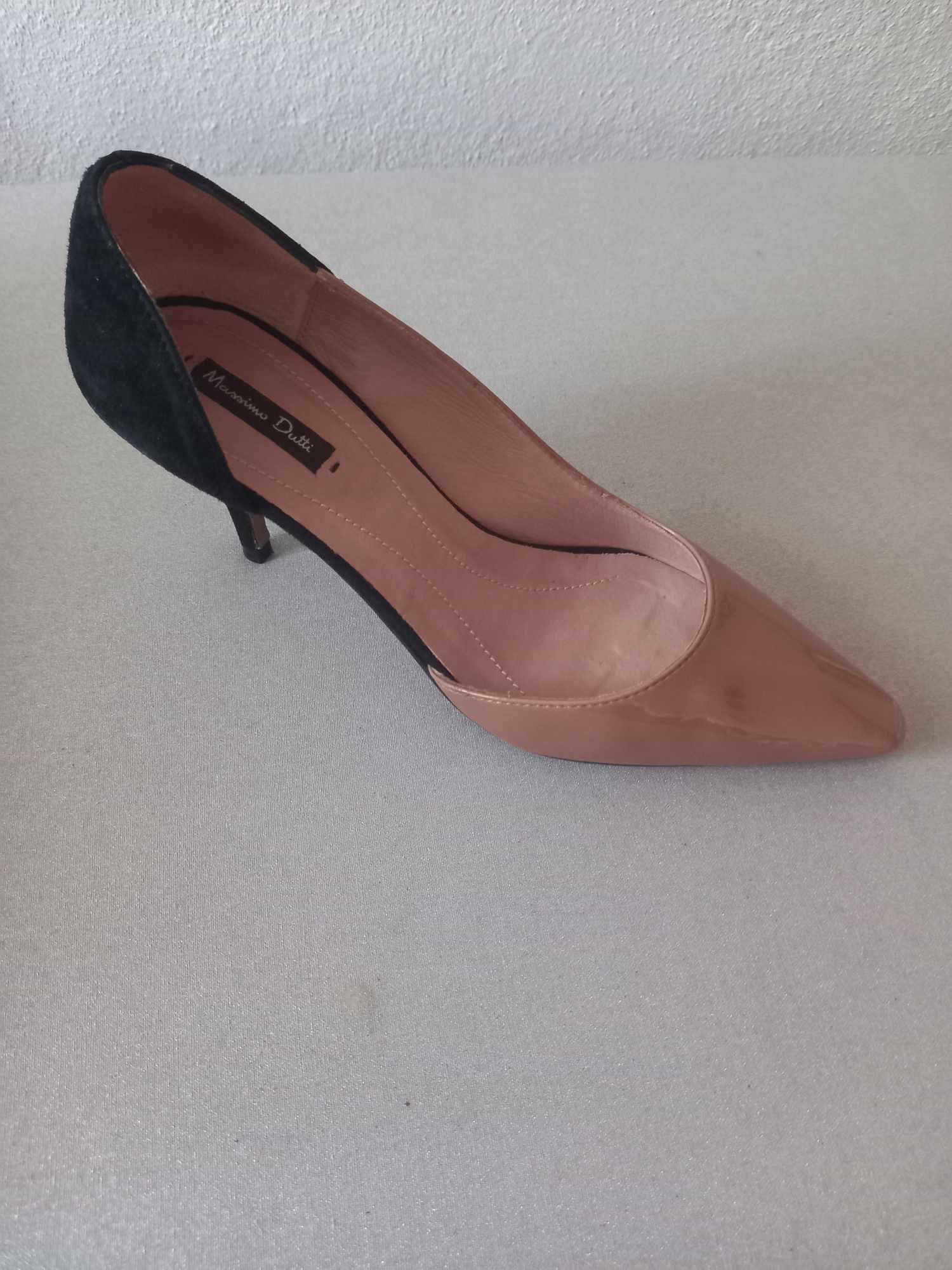 Sapatos semi novos da Massimo Duty