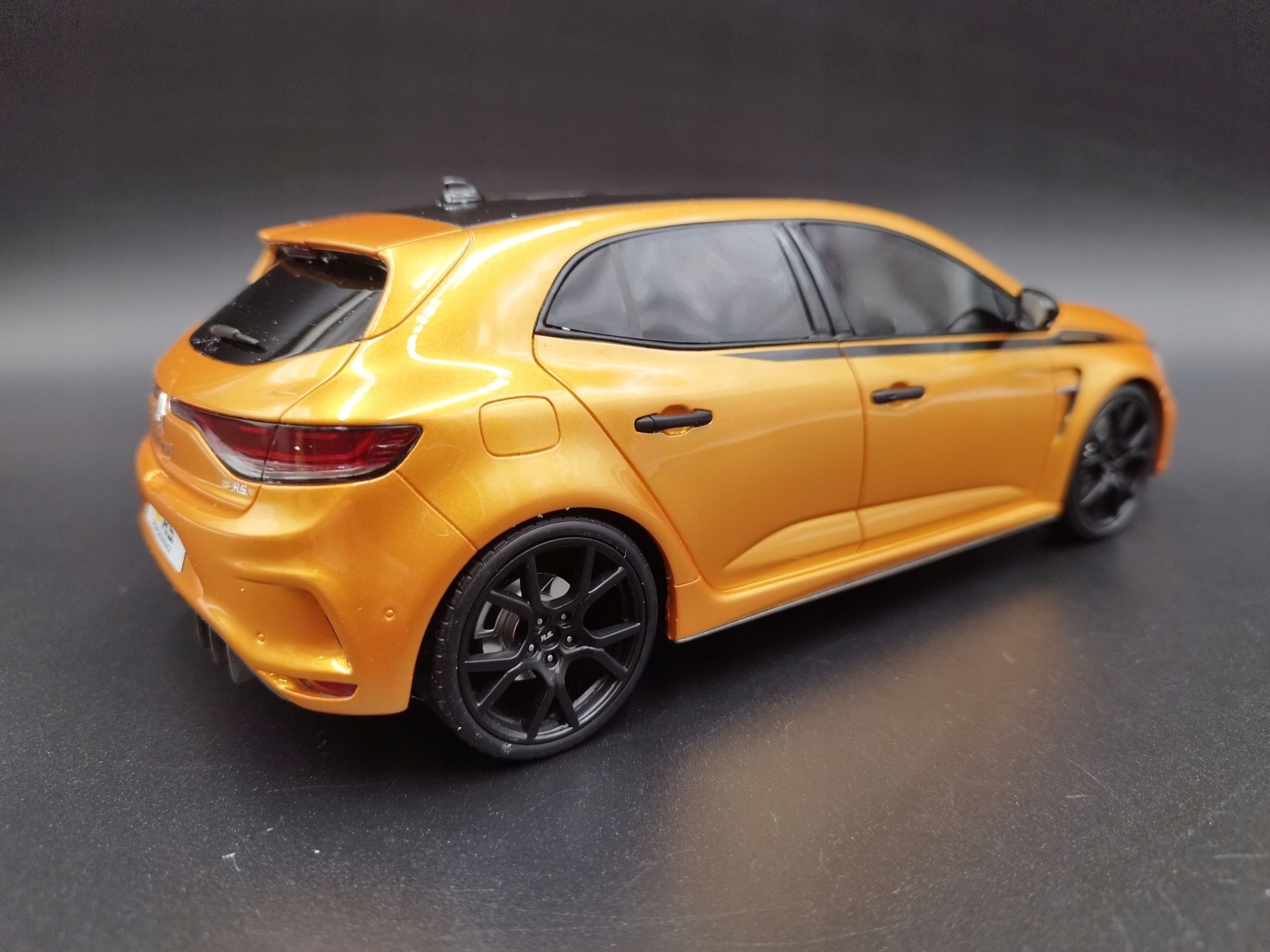 1:18 Otto Renault Megane R.S. Performance Limit 2500 sztuk model nowy