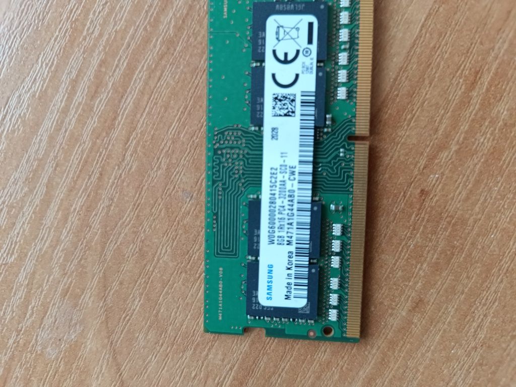 Pamięć RAM sodimm DDR 4 marki Samsung  8 GB 3200 mhz