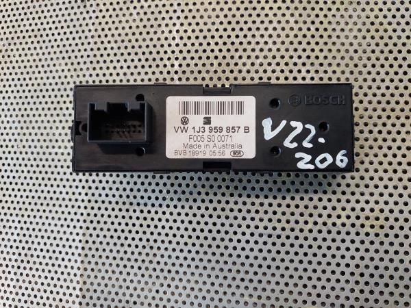 Comando / botão / interruptor vidros frente esquerdo SEAT Leon (1M1)