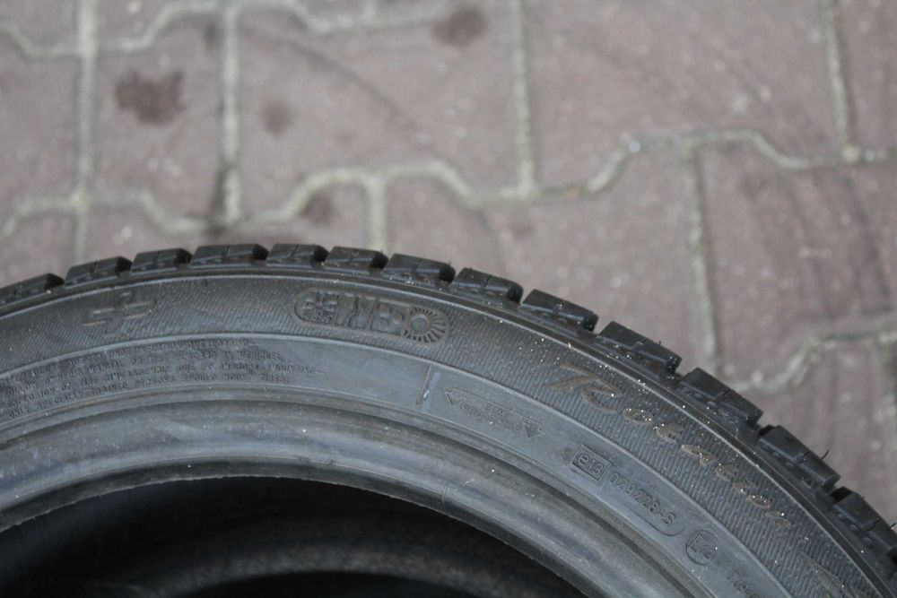 225 45 R17 Goodyear EAGLE VECTOR EV-2