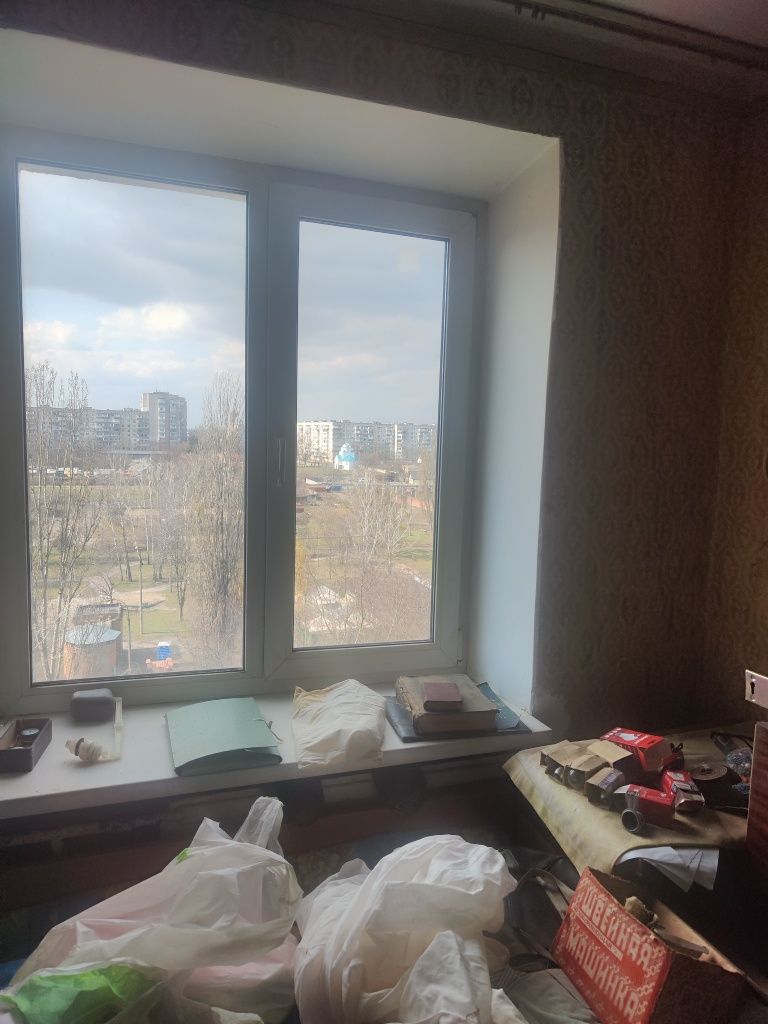 Продам 2 кімнатну квартиру на масиві Незалежності ( Леваневського)