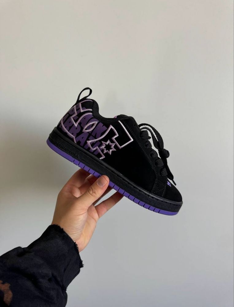 дутиші DC shoes.