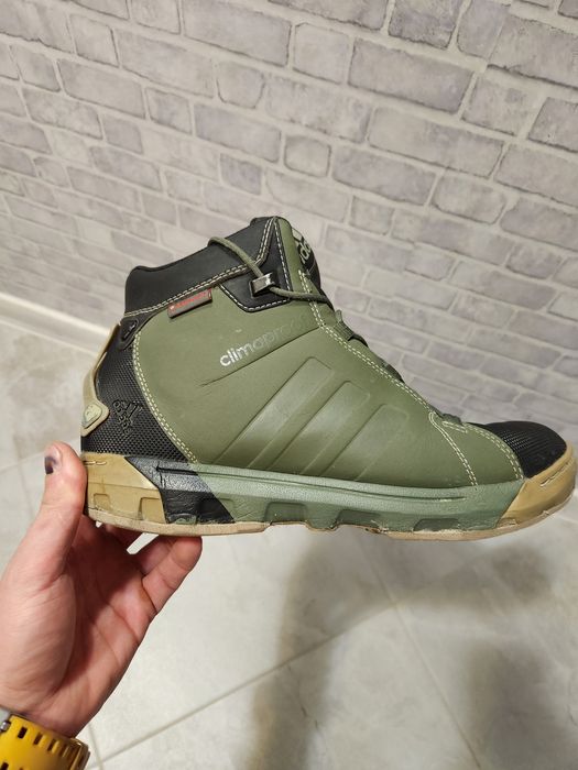 Зимові кроси Adidas