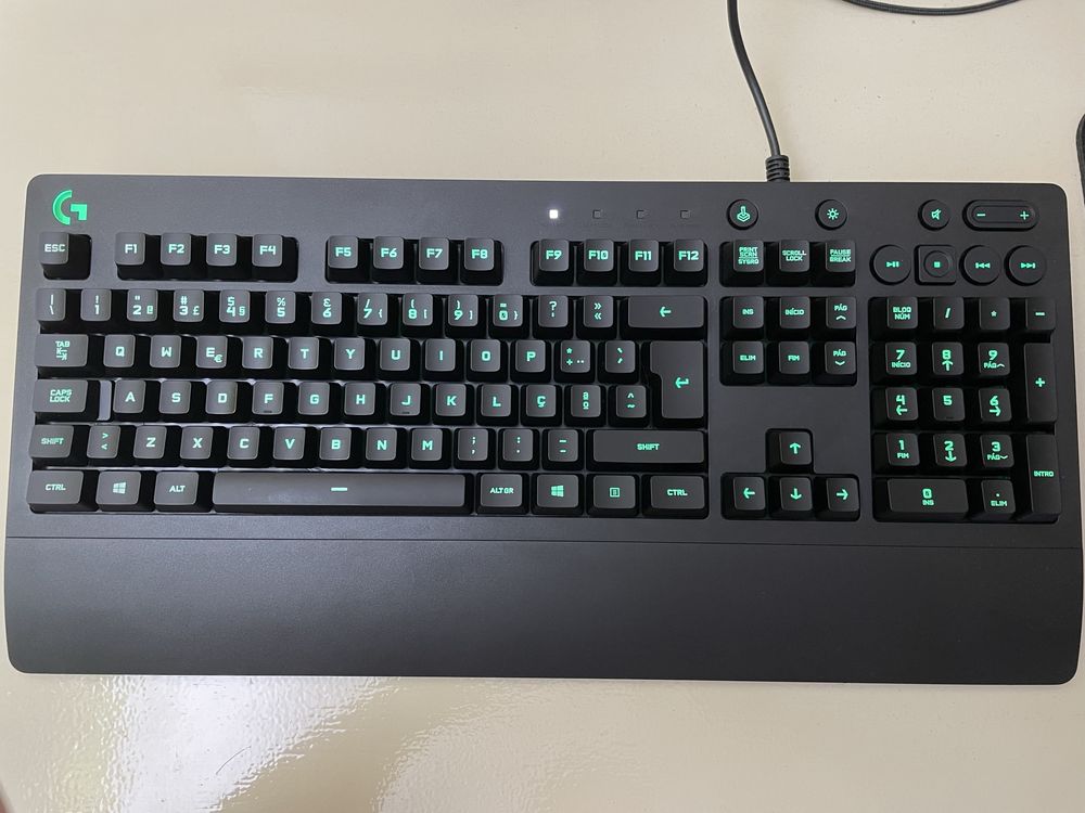 Teclado Gaming Logitech G213 Prodigy (Novo)