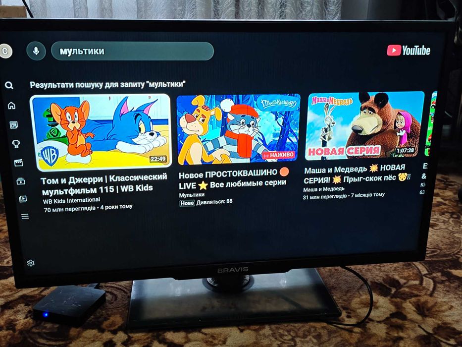 Продам телевізор Bravis LED-32C2000B з Android-приставкою.
