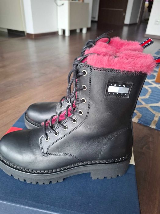 Nowe i oryginalne buty Tommy Jeans - r. 39