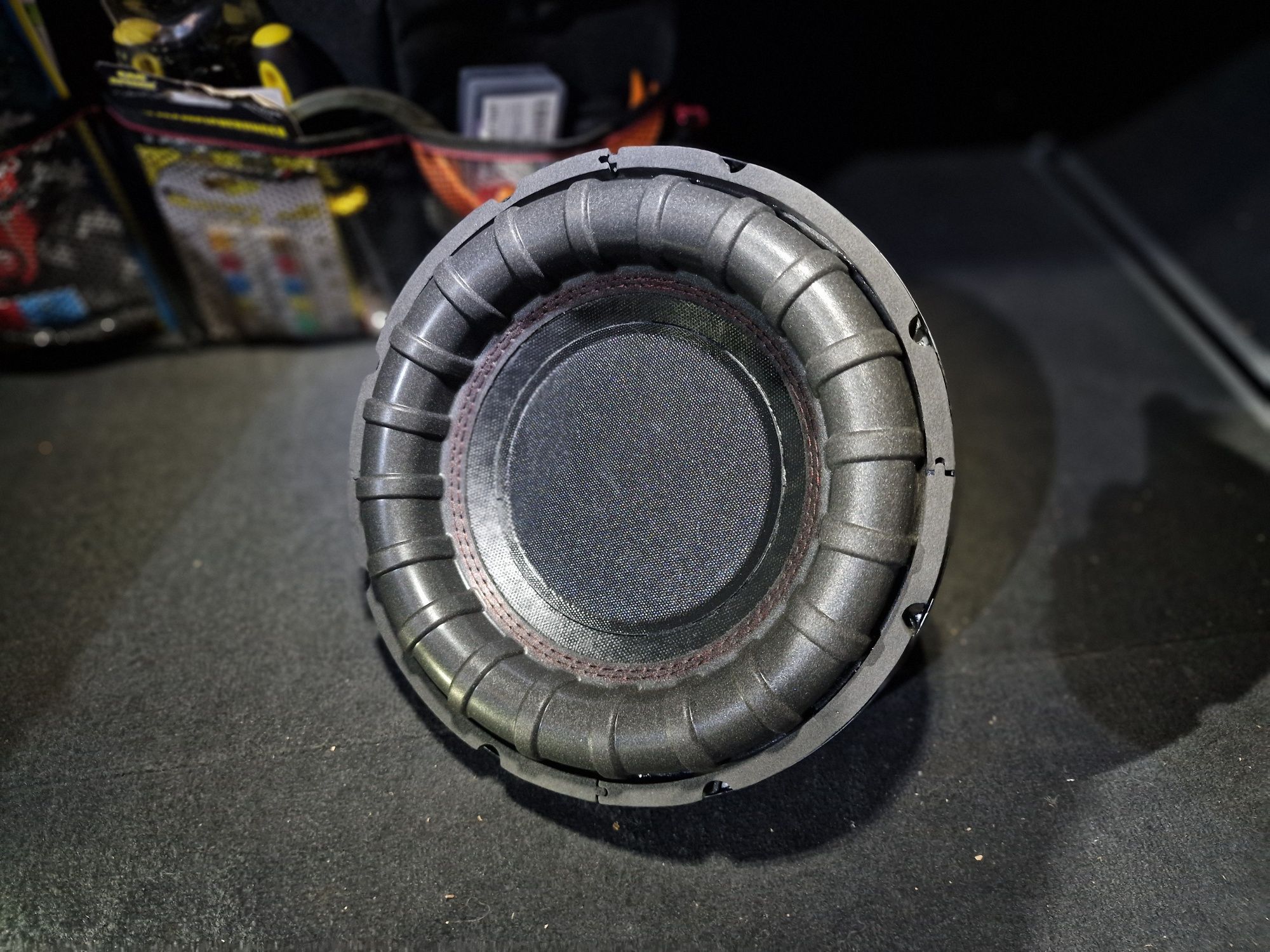 Skrzynia basowa subwoofer tuba Głośnik 25 cm Hifonics Zeus ZST 12D2