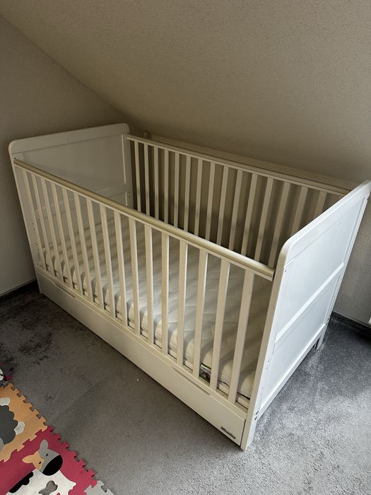Łóżeczko Woodies Classic Cot Bed + materac + przewijak + szuflada