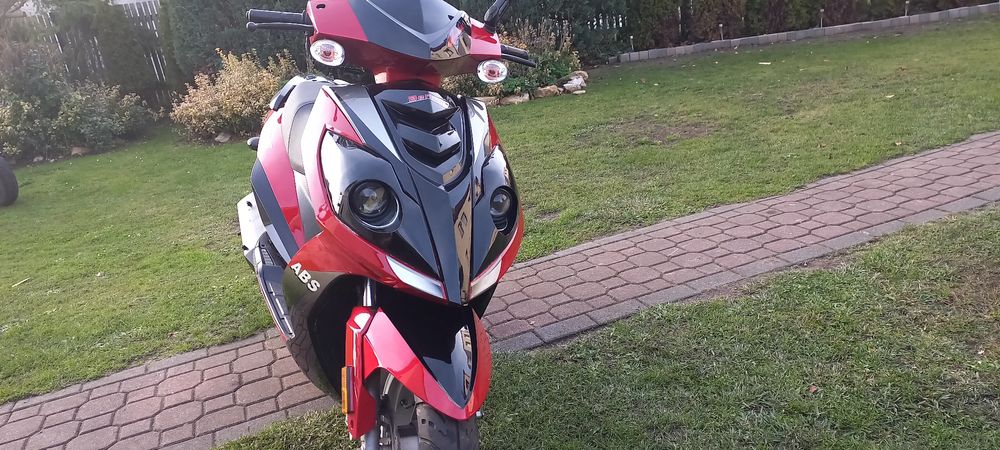 Skuter benzer quebec 2t nie longija junak zipp keeway kingway 3220km