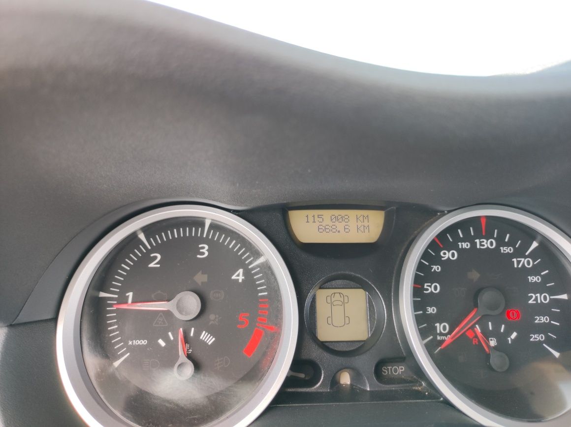 Megane cabrio 115.000kms  karman 1.5 dci