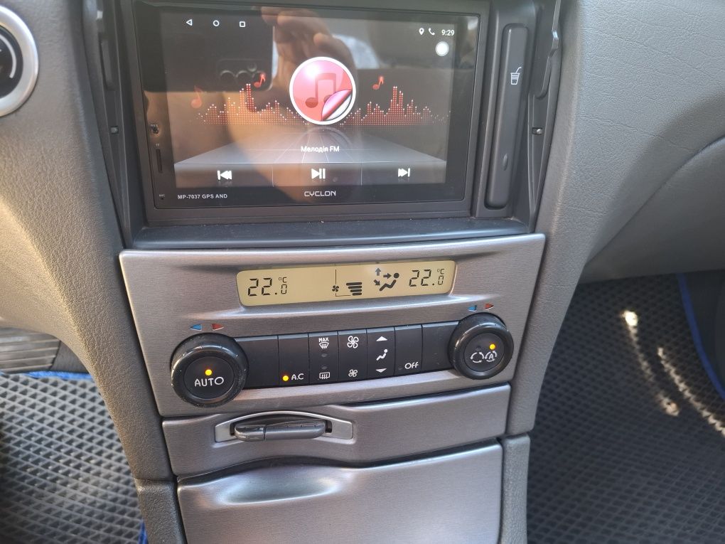 Продам Reno Laguna 2 2002 1.8 88kw