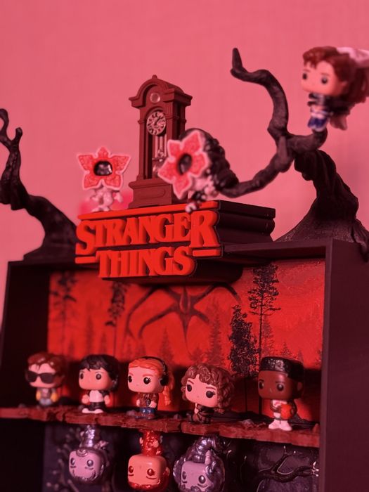 Підставка для фігурок Stranger things дивні дива з kinder joy