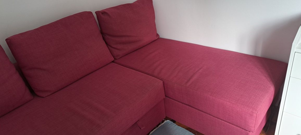 Sofá-cama com 3 lugares, e chaise loungue c/arrumação