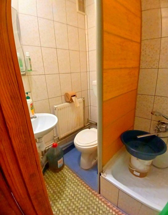 Здаю 2к.к.  БУДИНОК з місцем під авто СОЛЯНІ,Центральний рн Соляные