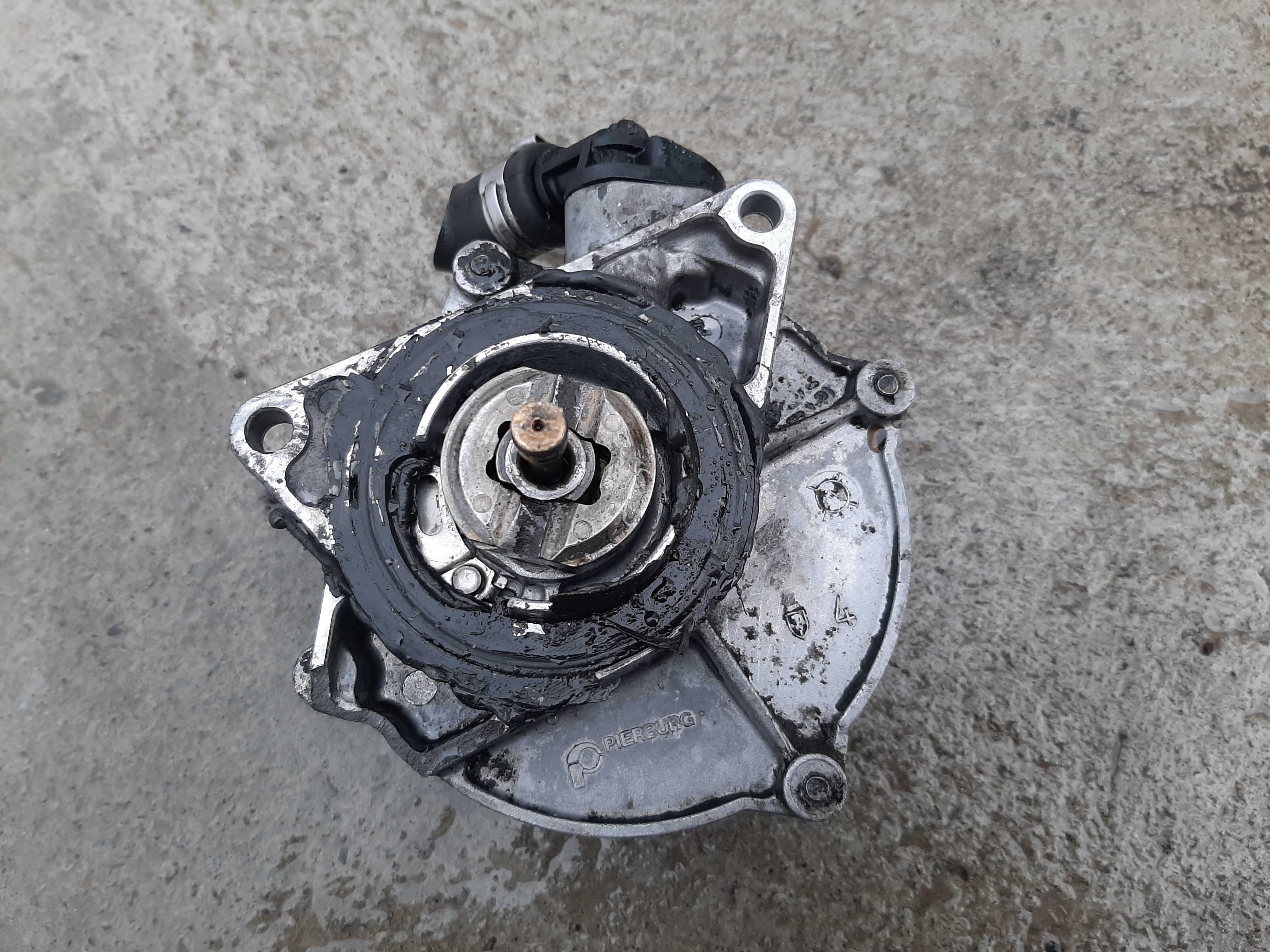 Pompa Vacum Audi a4 b6 2.5 tdi V6 BAU A6 c5 AKE / BDH  Wysyłka