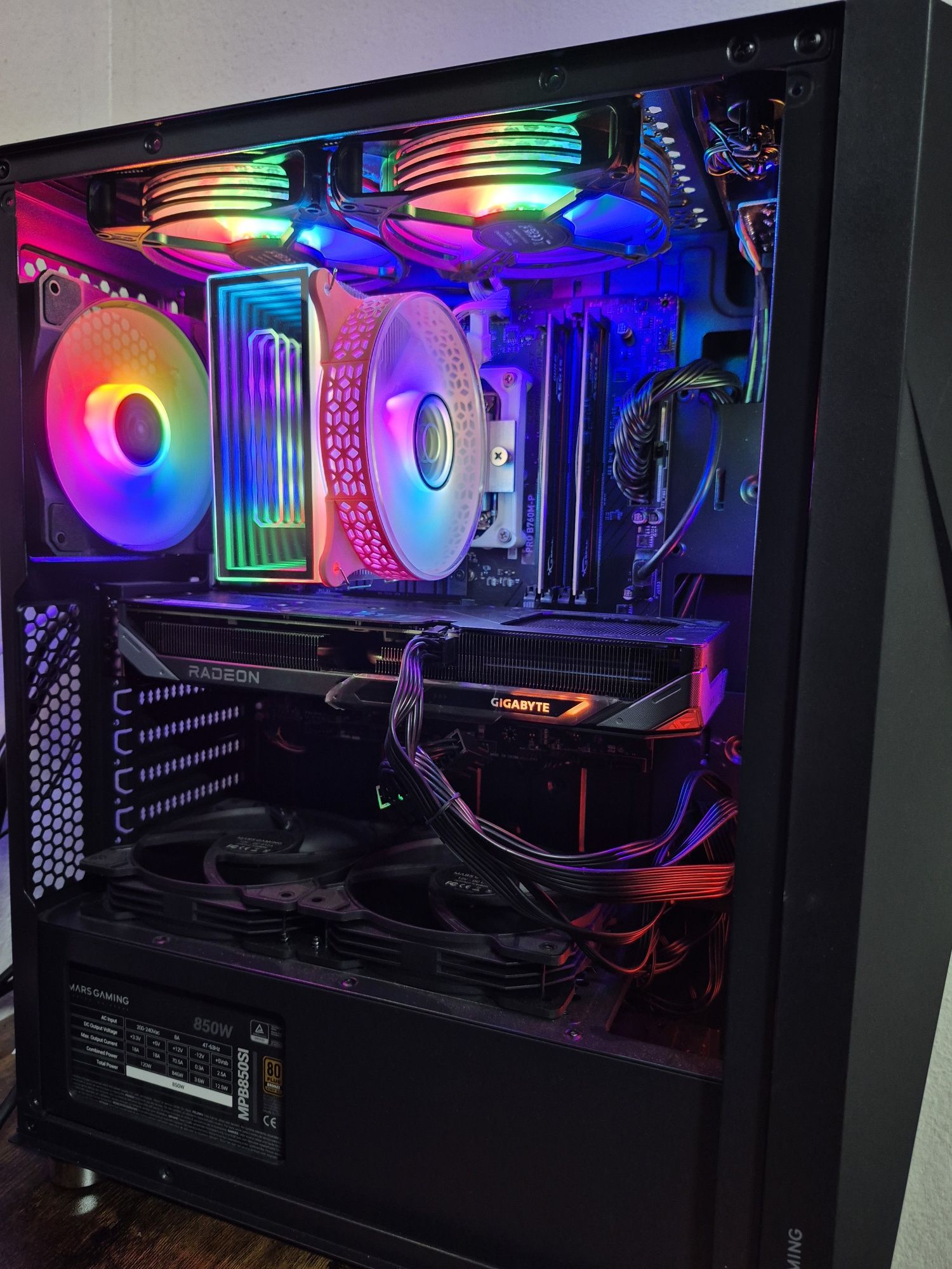 Torre Gaming i5 14600kf + Rx 9060 xt