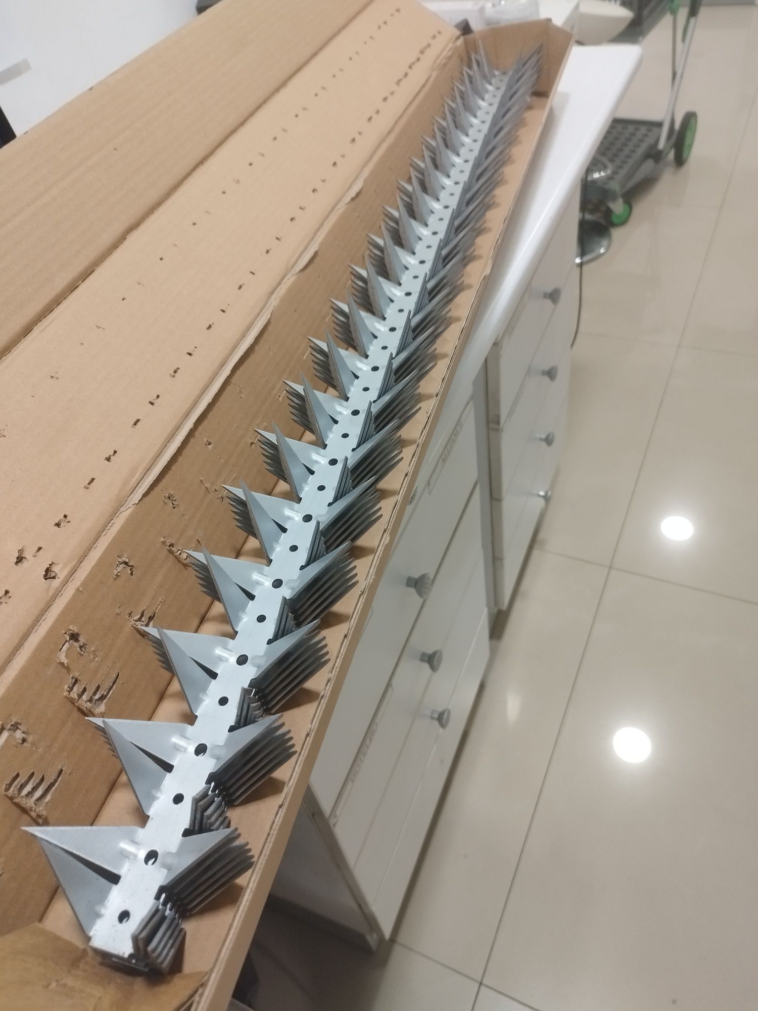 Espigão anti escalada proteção vedação