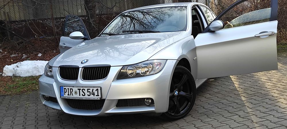 Bmw 325 Xdrive manual sedan e90 Navi alu 18 serwisowana M Pakiet 4x4