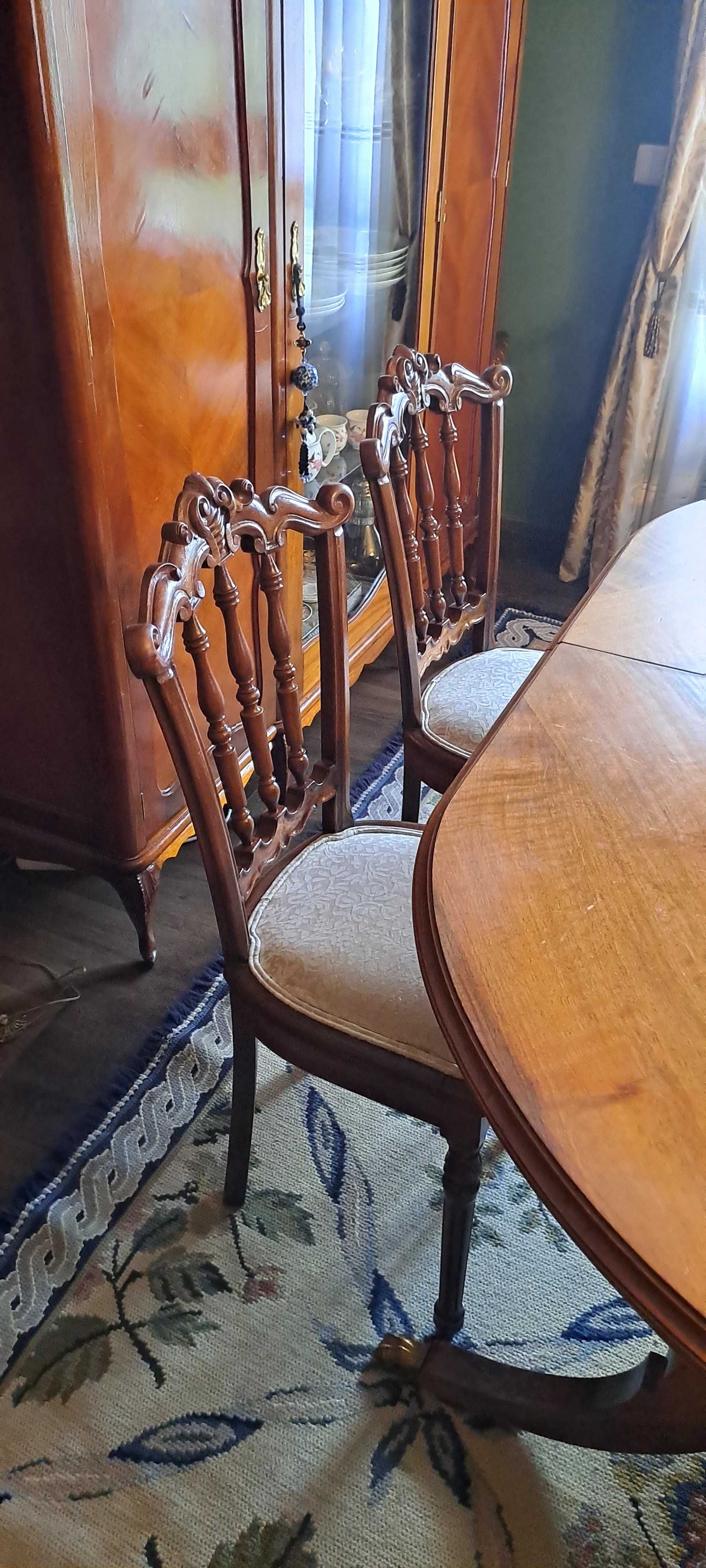 Cadeiras de sala de jantar