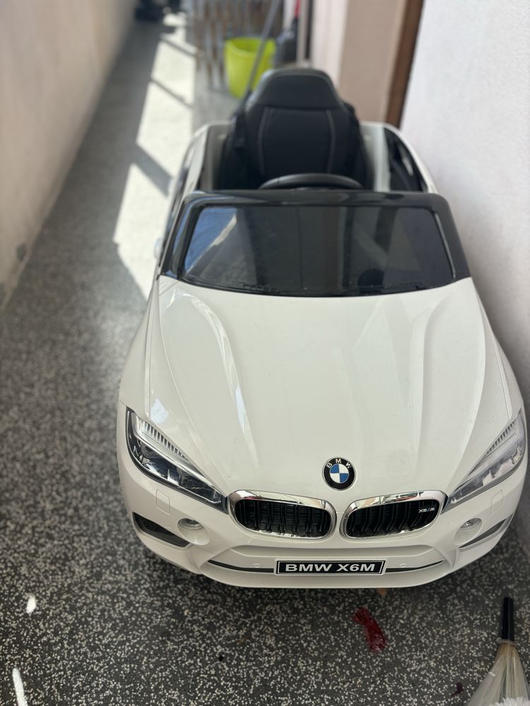 Mini carro BMW para crianças