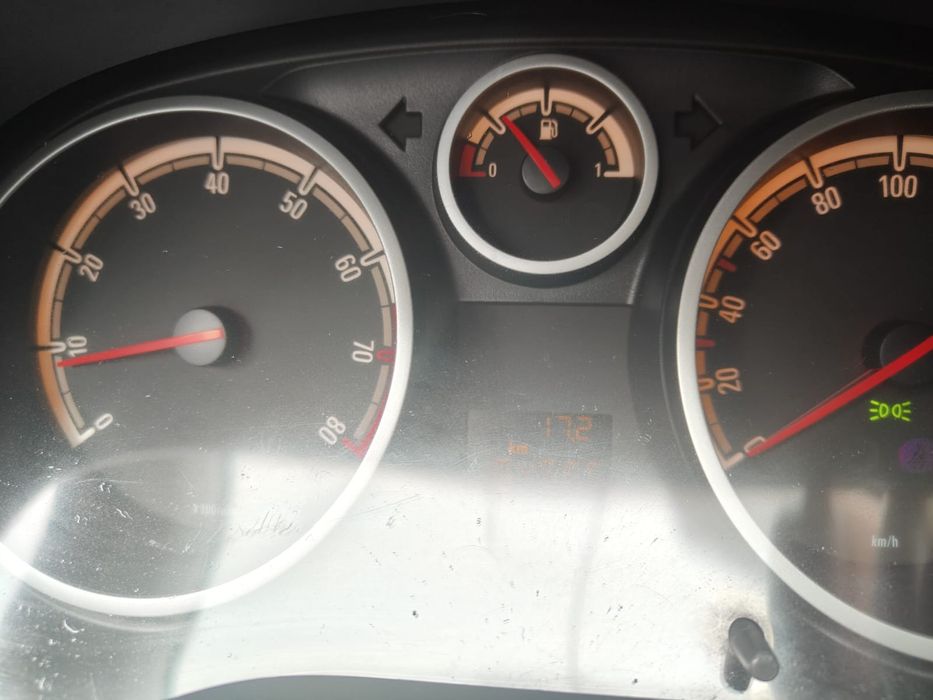 Opel Corsa 1.2 benzyna  80kM 2009r Klimatyzacja już Zarejestrowany
