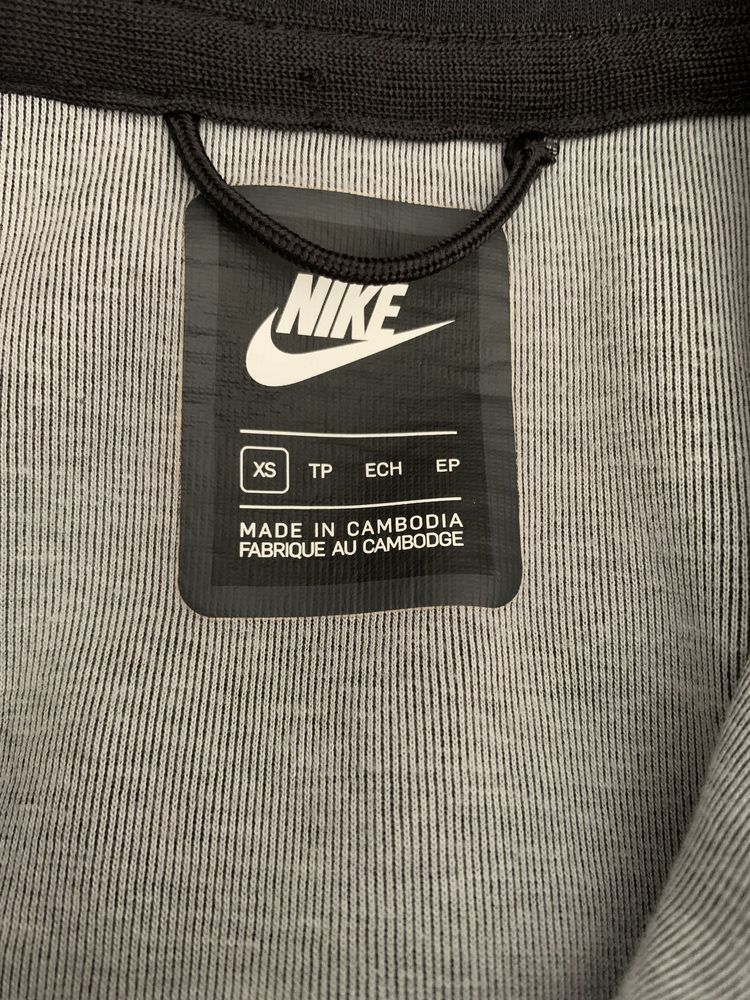 Кофта Nike Tech Fleece. XS