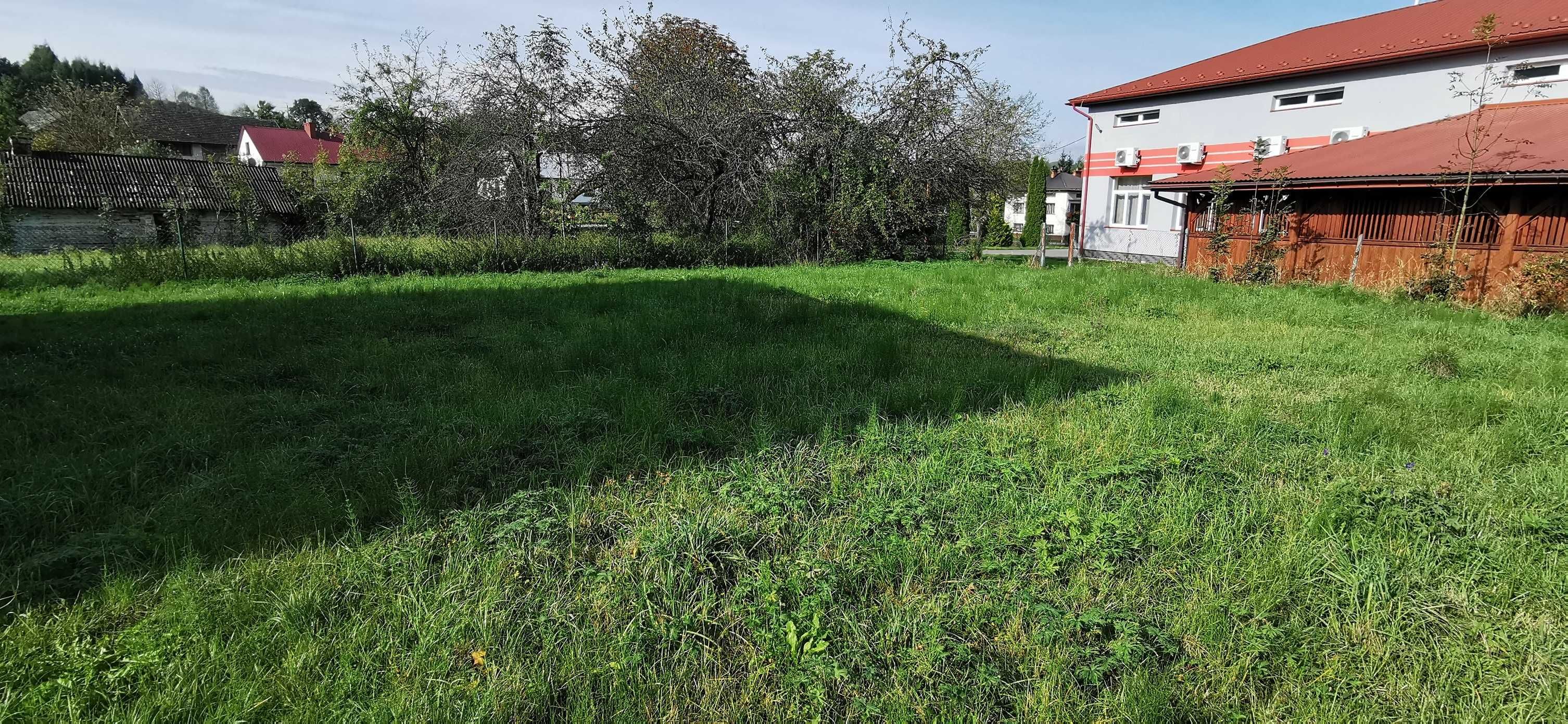 Budynek z działką 7,7 ar