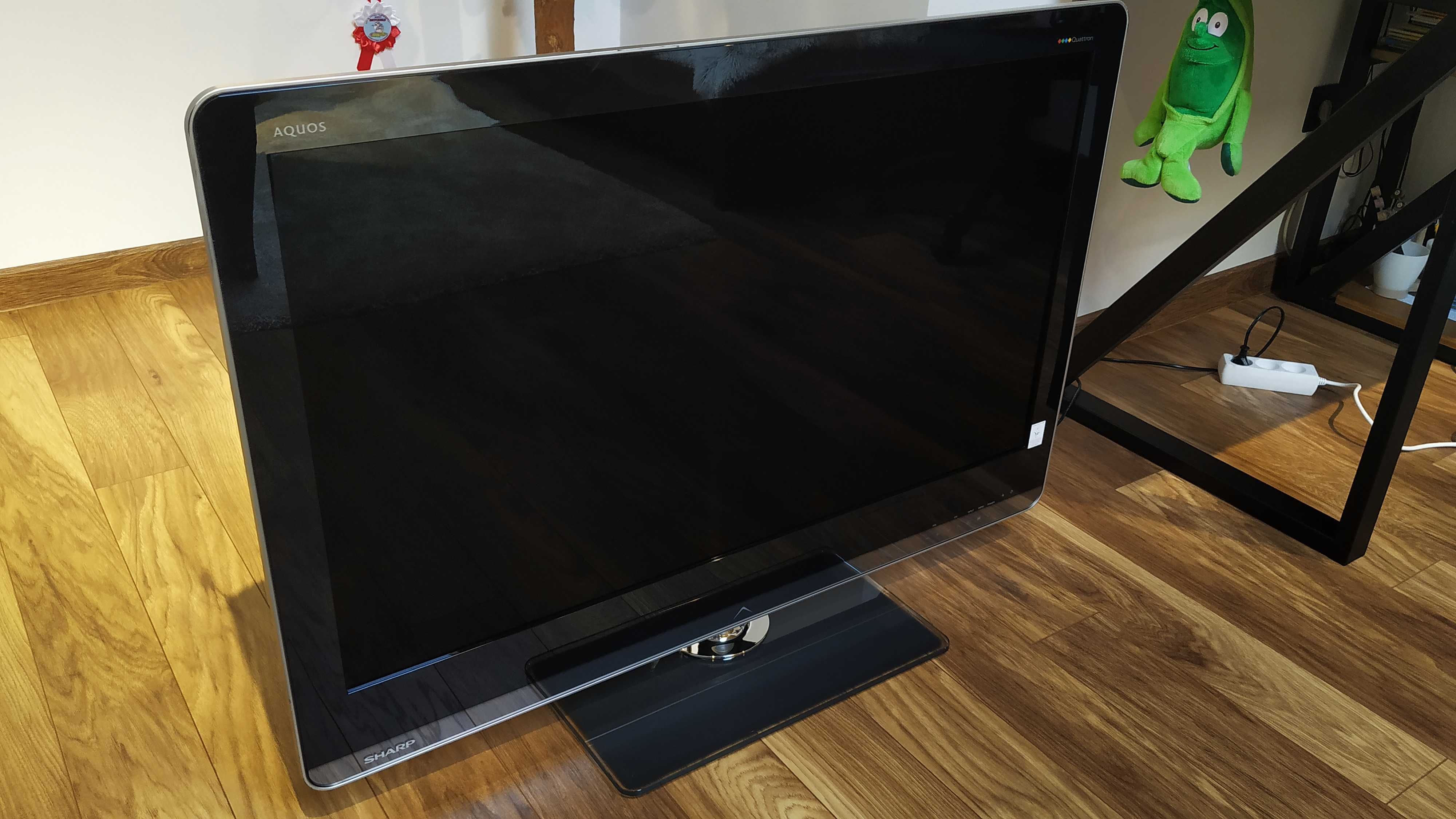 Шикарний LED Телевізор 40" Sharp LC-40LE812E