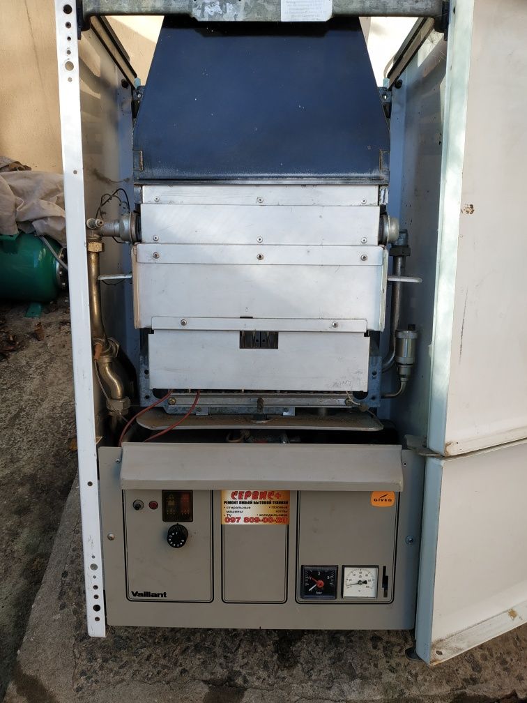 Газовый двухконтурный котёл  Vaillant