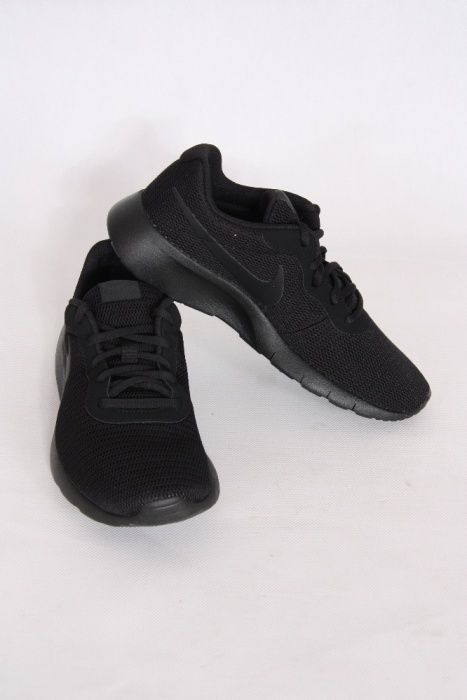 Buty Nike tanjun rozmiary 38-40 czarne nowe!!