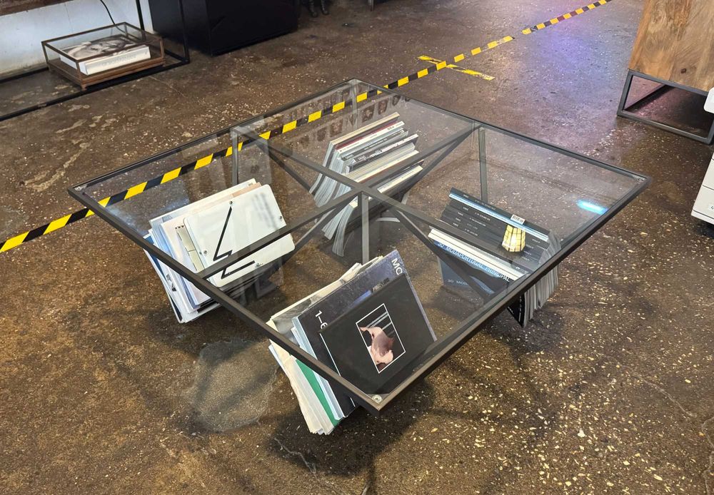 Mesa de centro de vidro