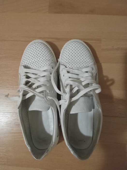 Білі шкіряні кеди Mida