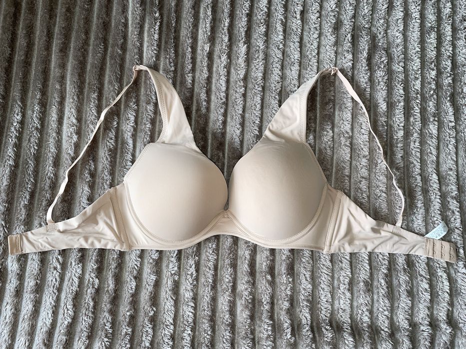 Новий бежевий бюстгальер розмір 75С