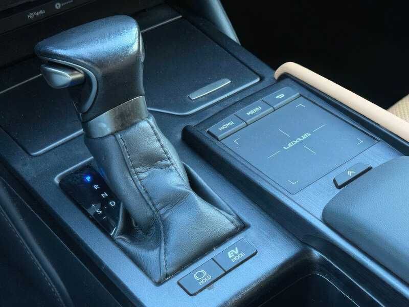 2022 Lexus ES 300h