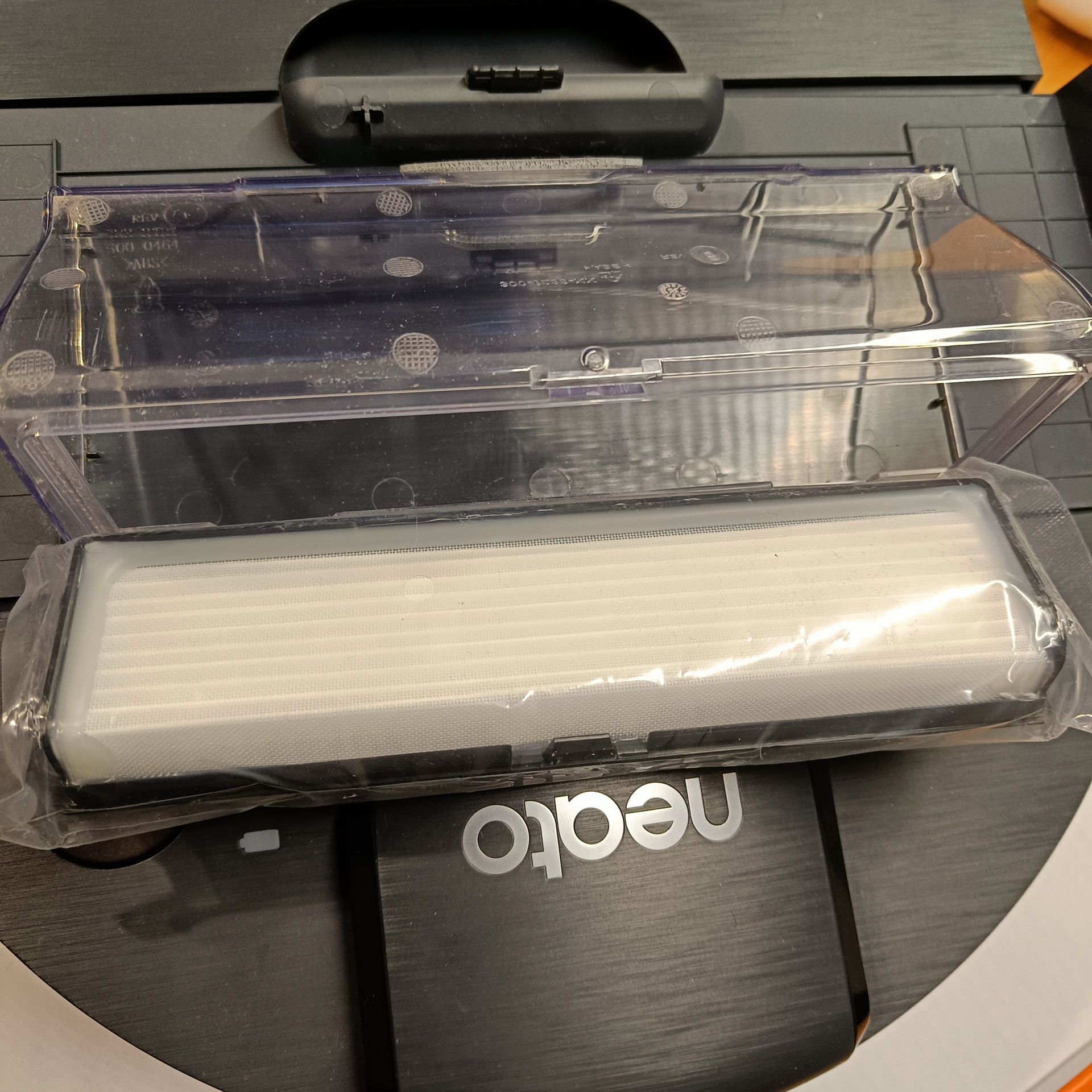 Neato Robotics D8 Robot sprzątający